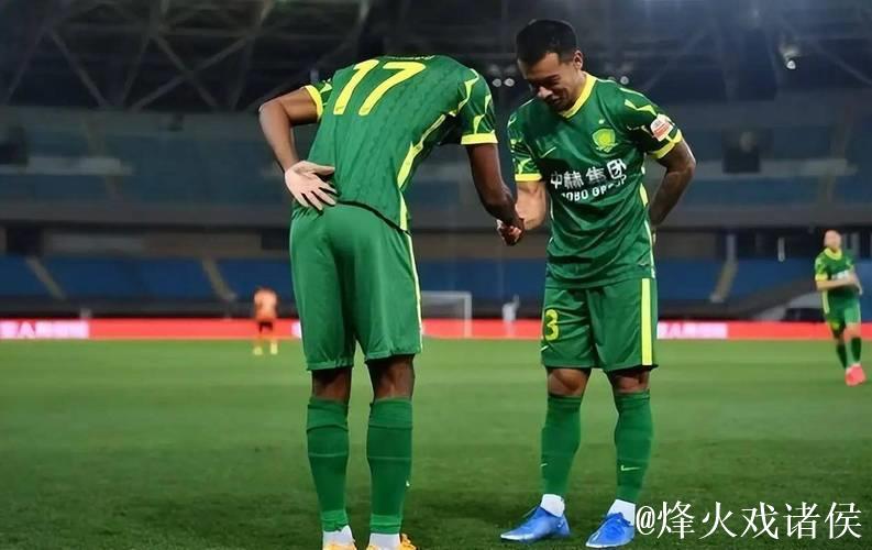 闹僵了！申花这次不妥协了？王牌归化国脚面临离队，双方互不让步